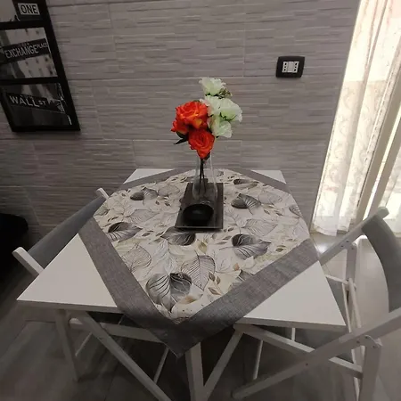 Sciuto House Apartment *